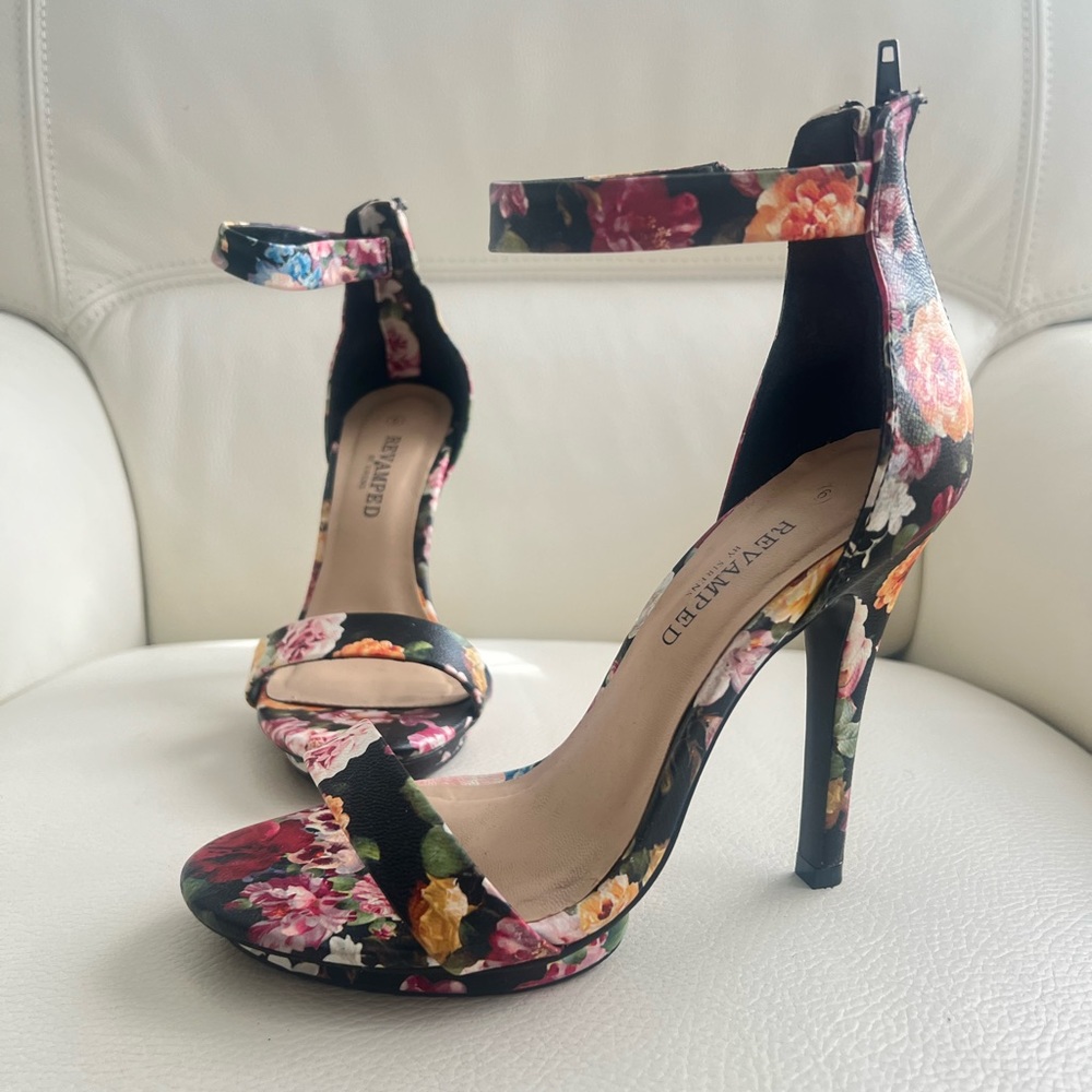NWOT New Floral High Heels Size 6 Vintage
